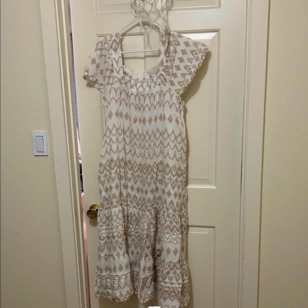 Sonoma Beige and White Midi Dress with Ruffled Sleeves